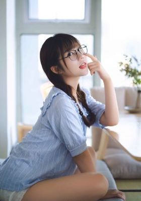 欧美小清新美女_不卡在线观看