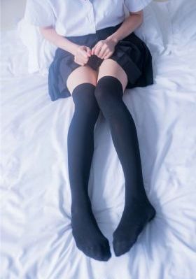 欧美化妆品进货_4K在线视频播放