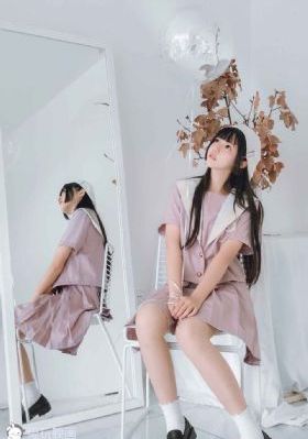欧美在线播放第一页_90集免费观看