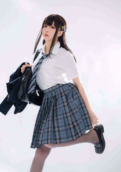 欧美健硕男体艺术图_BD免费高清观看