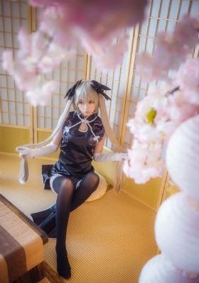 欧美一线女模特_加长未删减版在线观看