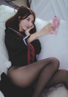 欧美美女穿黑色jk跳舞_1080免费高清观看
